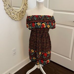 Gorgeous floral dress in size medium